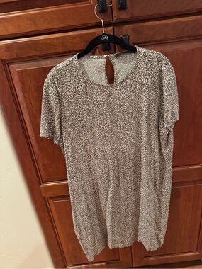 Jenni Kayne Beige and Brown Leopard Print Short Sleeve Silk Dress